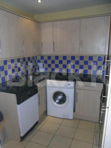 			NEW INSTRUCTION, 4 Bedroom, 1 bath, 1 reception Terraced House			 Dowdeswell Close, Roehampton